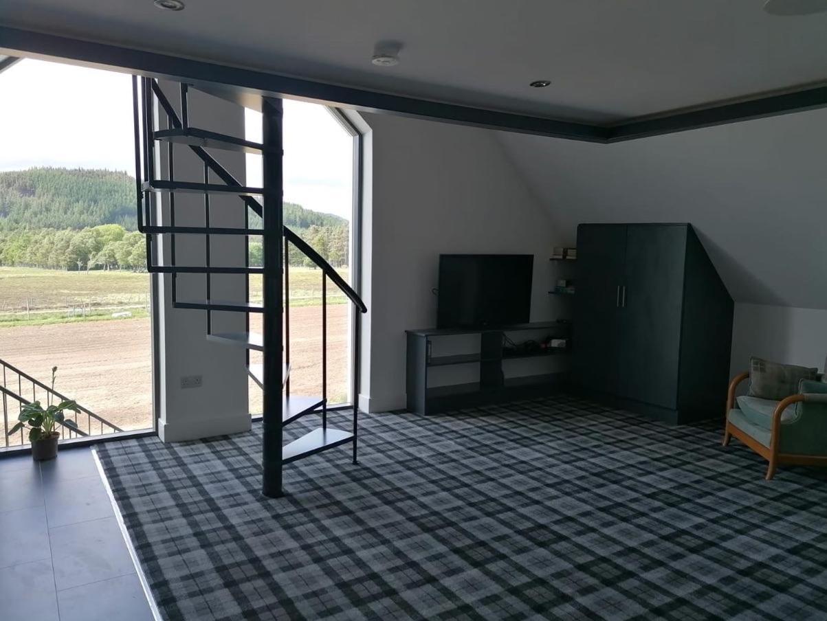 Rest At Last - Highland Apartment With Private Hot Tub Whitebridge  外观 照片